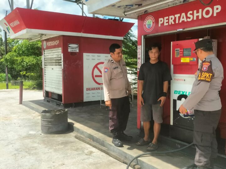 Polsek Bukit Batu Sampaikan Pesan Kamtibmas di Pertashop Kelurahan Tangkiling