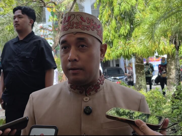 HUT Kalteng ke-69, Polres Barito Utara Terima Penghargaan Keamanan Pilkada