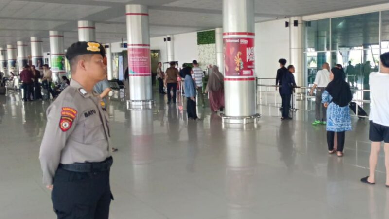 Perkuat Pengamanan Obvit, Satpamobvit Polresta Palangka Raya Laksanakan Patroli Dialogis di Bandara Tjilik Riwut