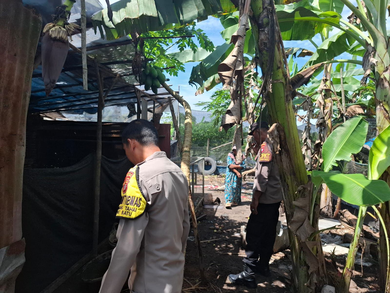 Pertahankan Keamanan, Polsek Bukit Batu Patroli ke Peternakan Ayam