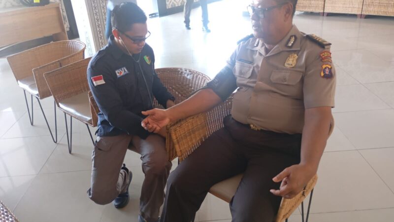 Berada di Ruang Lobi, Seksi Dokkes Polresta Palangka Raya Cek Kesehatan Anggota