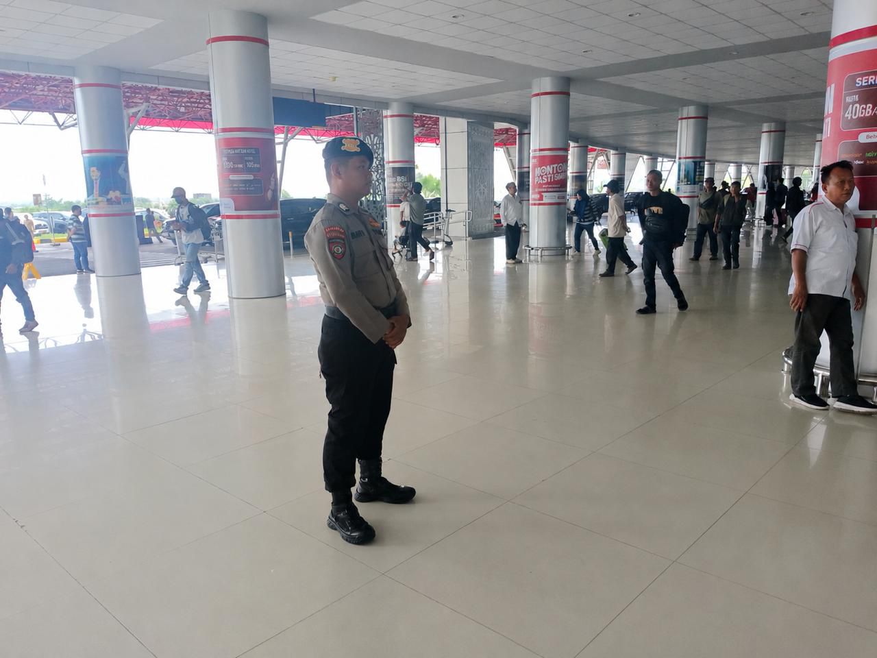 Personel Satpamobvit Polresta Palangka Raya terus Laksanakan Pengamanan ke Bandara Tjilik Riwut