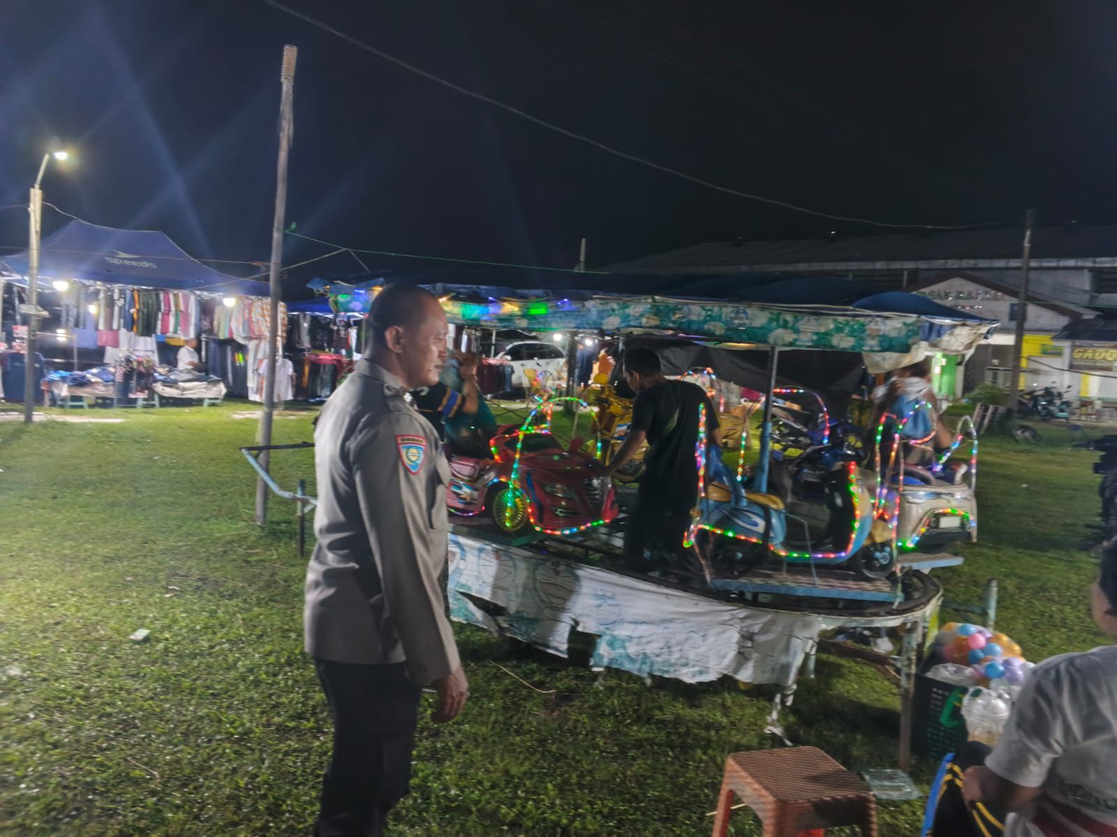 Demi Rasa Aman, Polsek Sabangau Sharing Kamtibmas di Pasar Rakyat