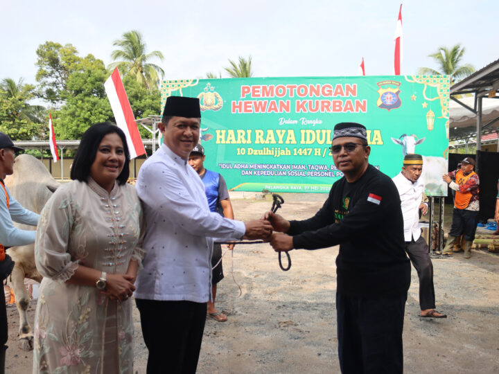 Polda Kalteng dan Jajaran Sembelih 246 Hewan Kurban, Kapolda: Wujud Keikhlasan dan Kepedulian Polri ke Masyarakat