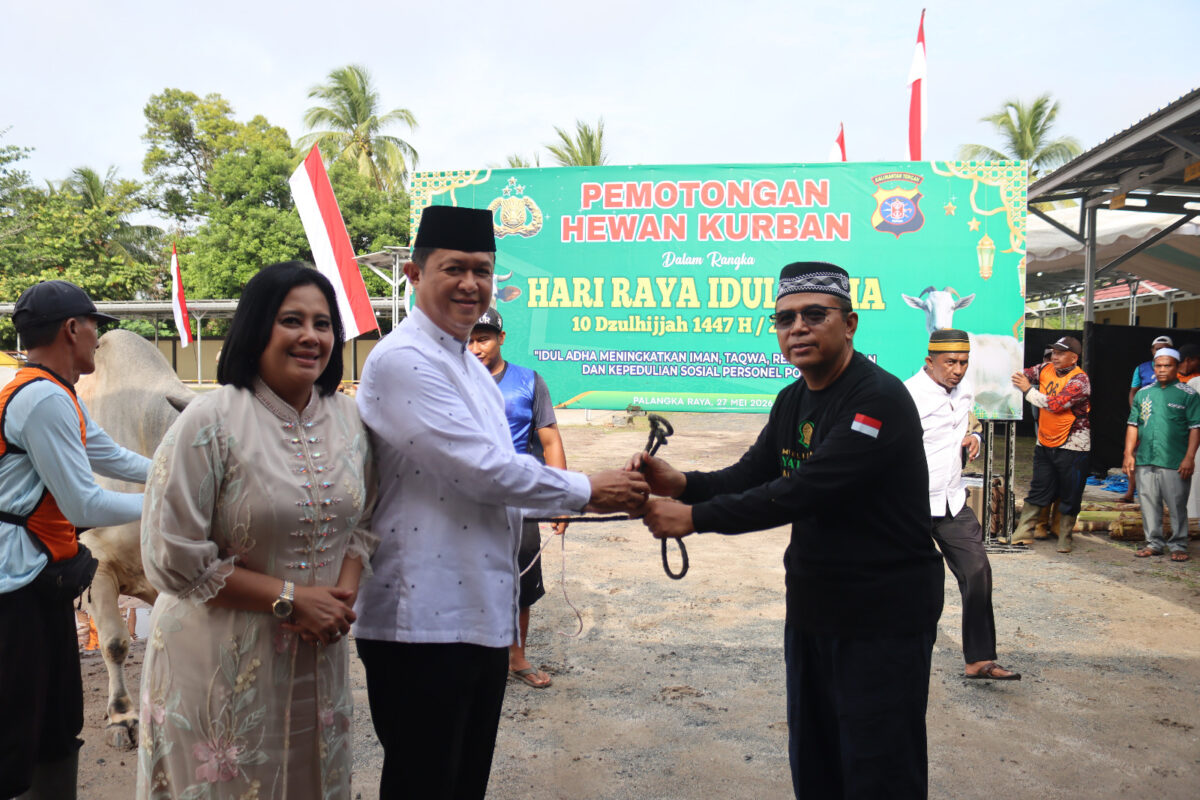 Polda Kalteng dan Jajaran Sembelih 246 Hewan Kurban, Kapolda: Wujud Keikhlasan dan Kepedulian Polri ke Masyarakat