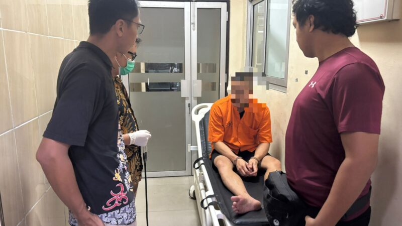 Pastikan Hak Kesehatan Terpenuhi, Sattahti Polresta Palangka Raya Bawa Tahanan Berobat ke RS Bhayangkara