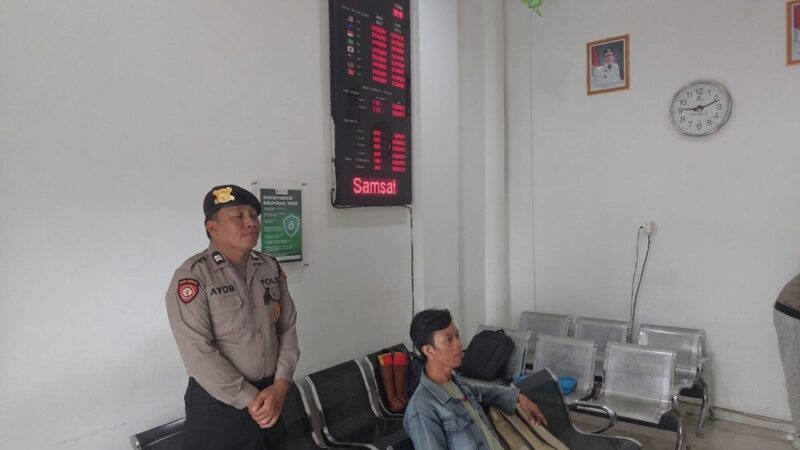 Sambut Akhir Pekan, Satpamobvit Polresta Palangka Raya Gelar Pengamanan di Bank