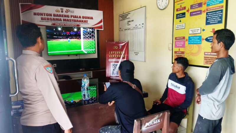 Semarakan Piala Dunia, Polsek Rakumpit Gelar Nobar di Mako