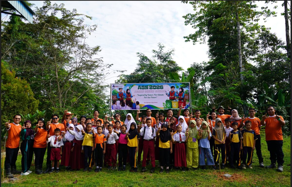 Peringati Hari Lingkungan Hidup, PT ABB Ajak Siswa SDS Sakakarangan Belajar Kelola Sampah dan Biopori
