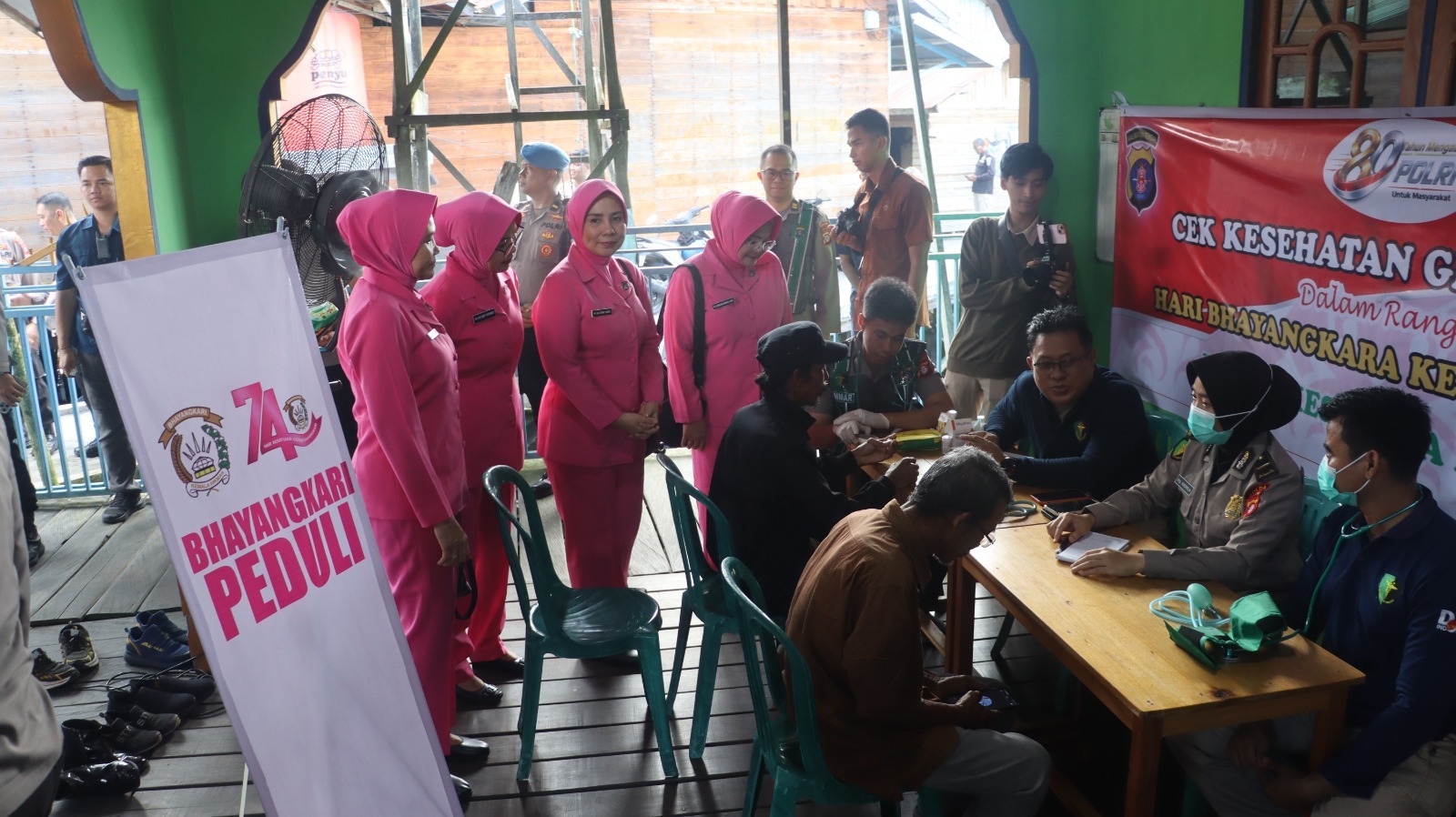 Petik Hikmah Hari Bhayangkara ke-80, Polresta Palangka Raya Dukung Bakti Kesehatan Polda Kalteng