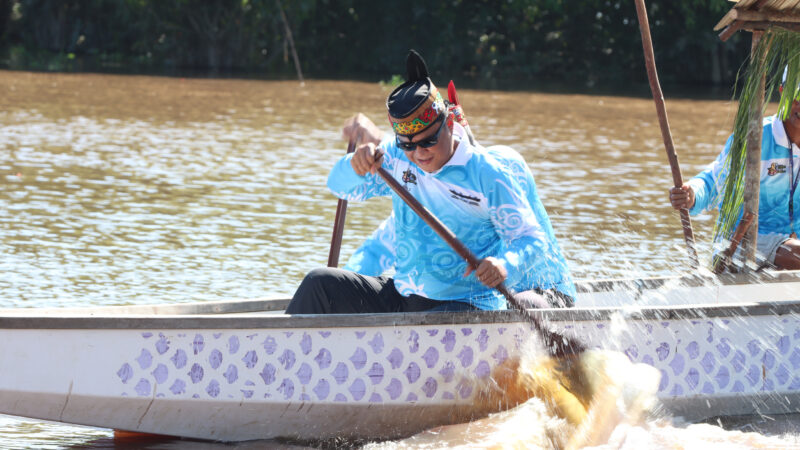 Lomba Besei Kambe Jadi Sarana Polda Kalteng Lestarikan Budaya Lokal Dimomen Hari Bhayangkara ke-80