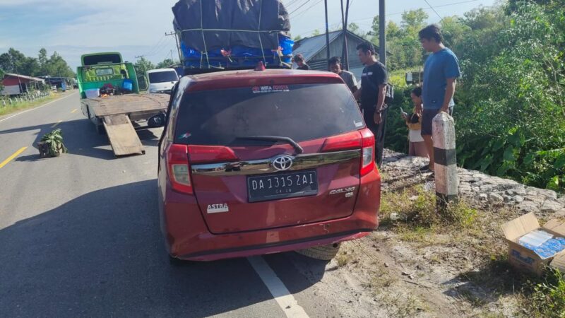 Datangi TKP Laka Lantas, Personel Polsek Sabangau Lakukan Penanganan Awal