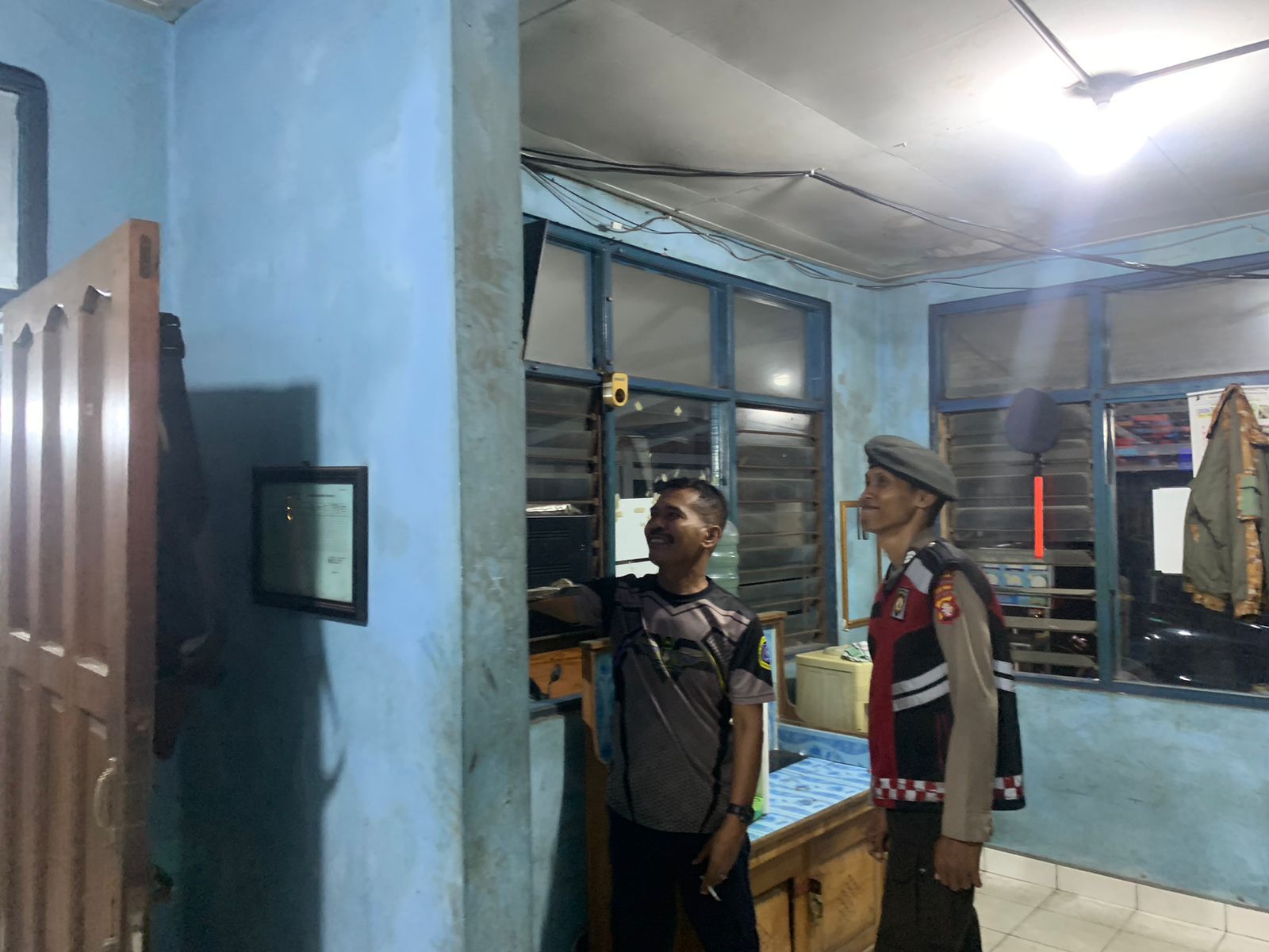 Personel Samapta Polresta Palangka Raya Sambangi Kantor PDAM saat Patroli Dialogis