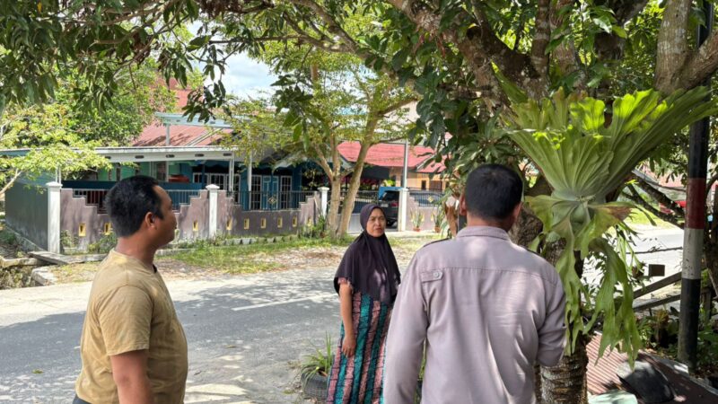 Di Hadapan Warga Kelurahan Kereng Bangkirai, Bhabinkamtibmas Polsek Sabangau Sosialisasikan Layanan Polri 110