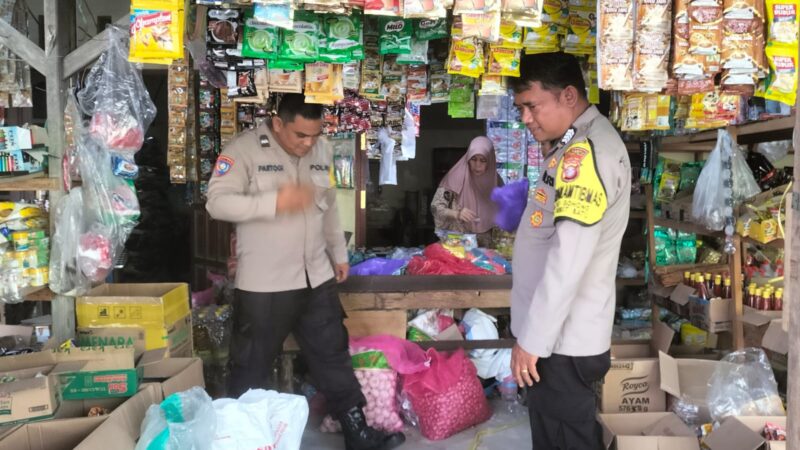 Ciptakan Keamanan di Pasar Rakyat Tangkiling, Patroli Harkamtibmas Polsek Bukit Batu Digelar