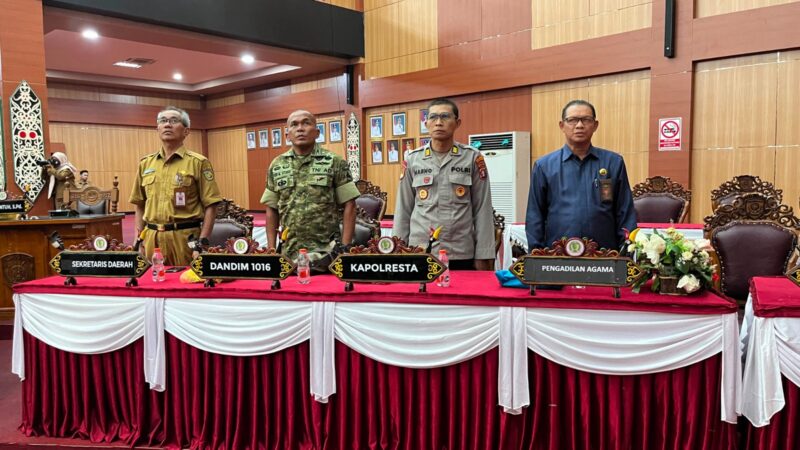 Hadiri Rapat Paripurna DPRD Kota, Polresta Palangka Raya Dukung Sinergi Pemerintahan Daerah