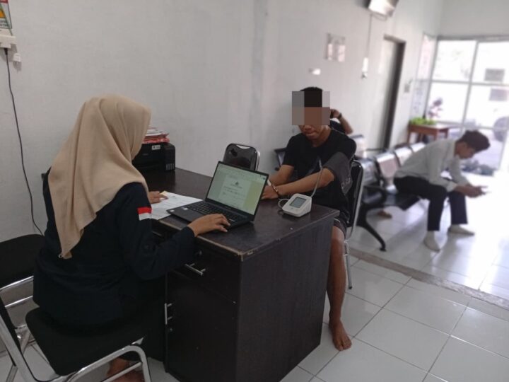 Sidokkes Polresta Palangka Raya Berikan Layanan Kesehatan bagi Personel, Tahanan dan Masyarakat