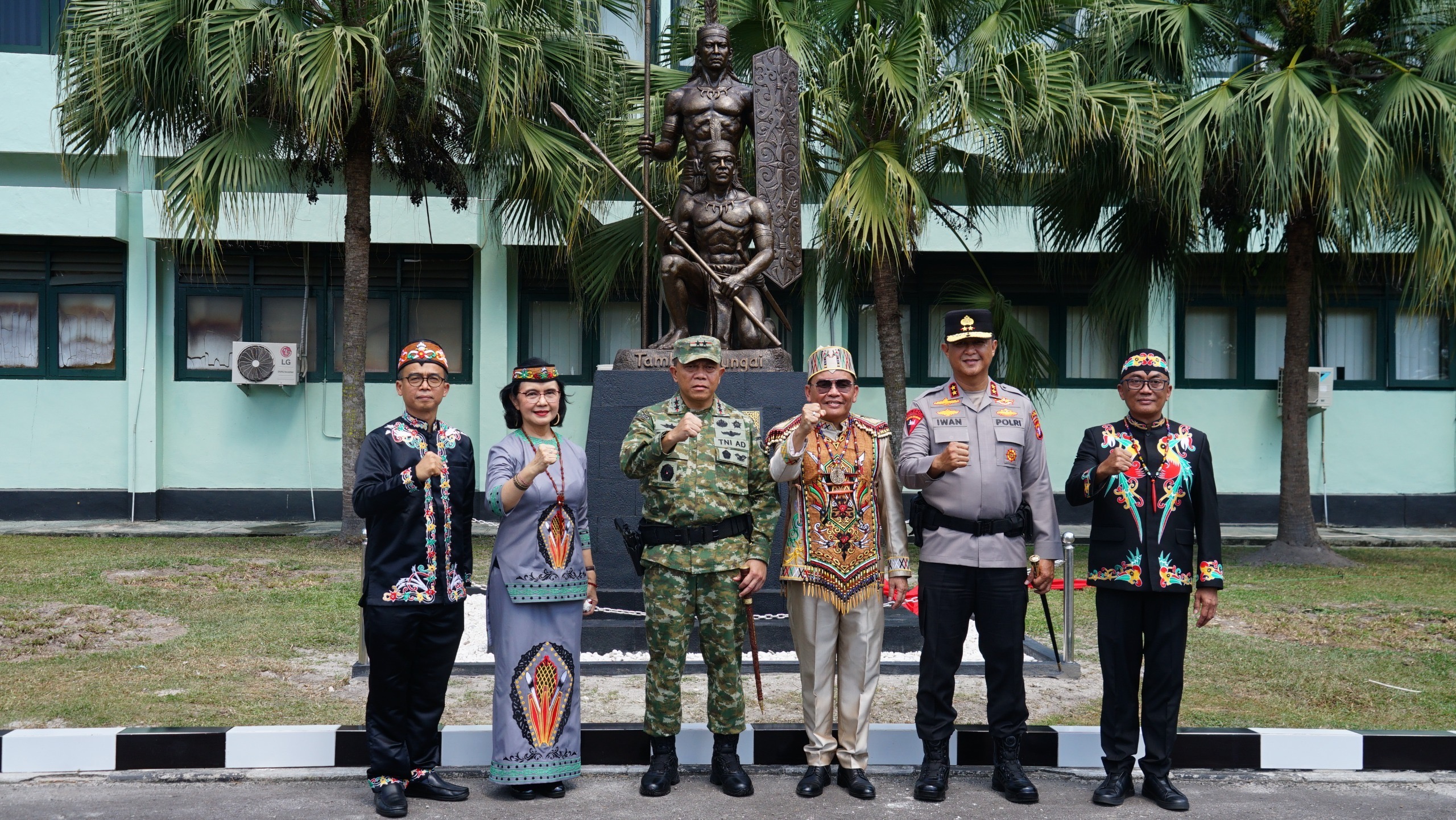 Teguhkan Semangat Patriotisme, Pangdam XXII/TB Resmikan Ikon Kepahlawanan di Makodam