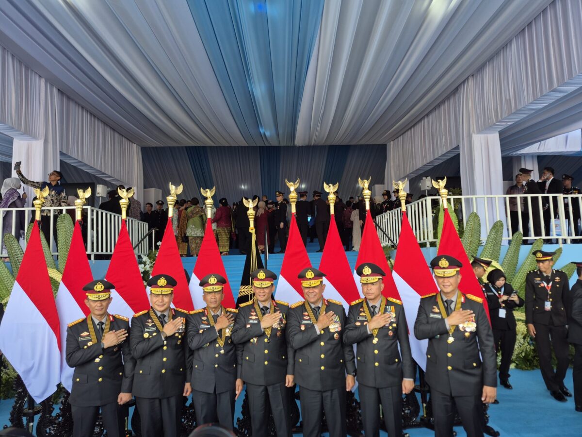Momen Hari Bhayangkara ke-80, Polda Kalteng Terima Tanda Kehormatan Nugraha Sakanti dari Presiden