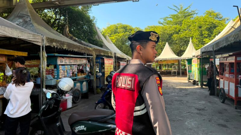 Patroli Wilayah Hukum, Satsamapta Polresta Palangka Raya Sampaikan Pesan Kamtibmas di Wisata Bawah Jembatan