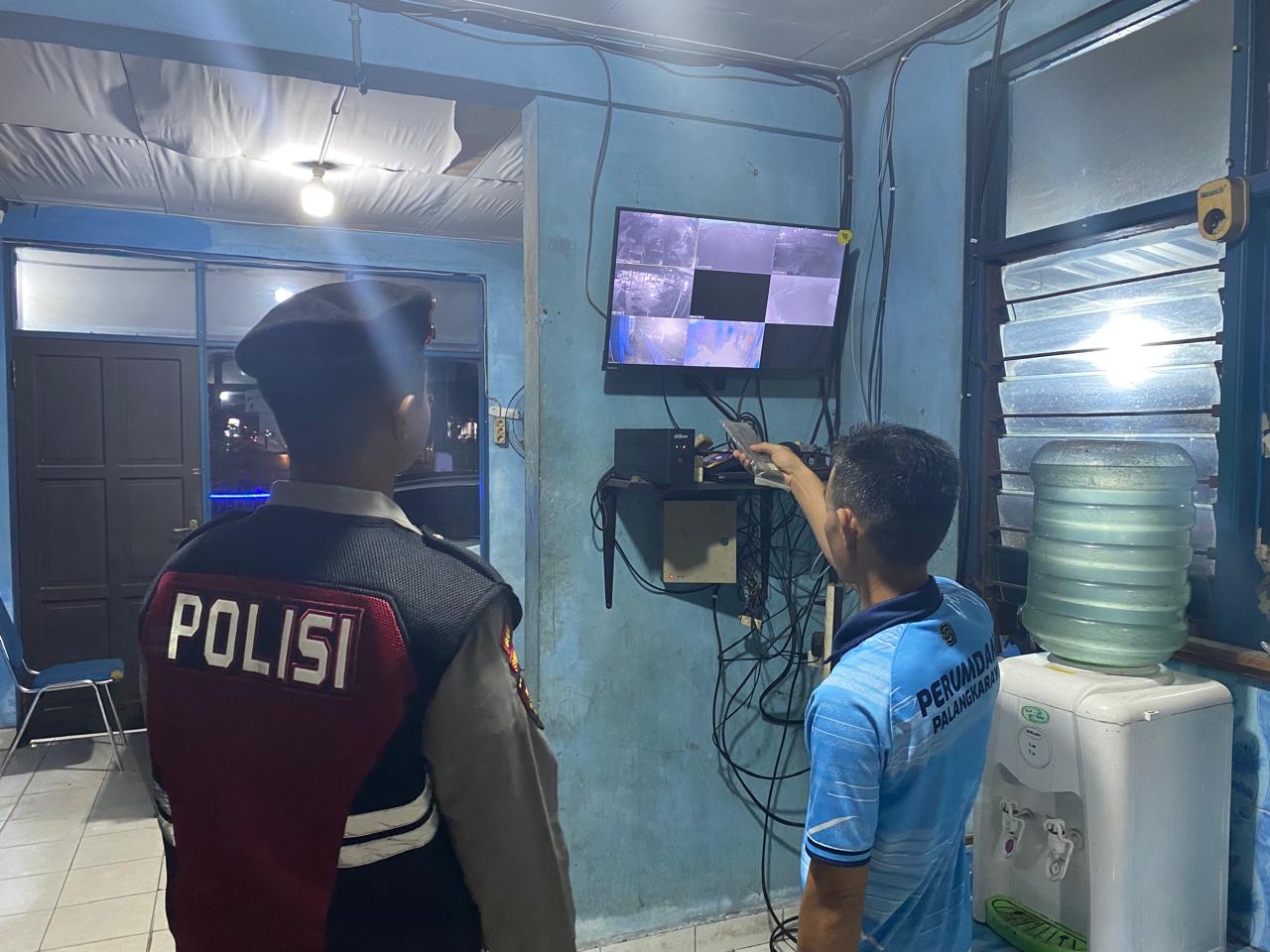 Datangi Pos Jaga PLN, Patroli Satsamapta Polresta Palangka Raya Sharing Kamtibmas