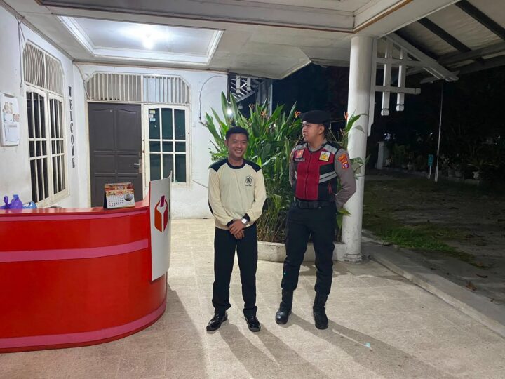 Patroli ke Kantor Bawaslu, Personel Satsamapta Polresta Palangka Raya Tanyakan Situasi Kamtibmas