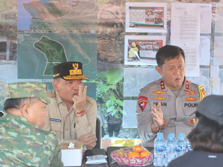 Kapolda dan Gubernur Kalteng Tinjau Posko Karhutla di Tumbang Nusa