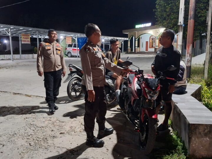 Gandeng Warga, Personel Polsek Bukit Batu Sampaikan Imbauan Larangan Knalpot Brong