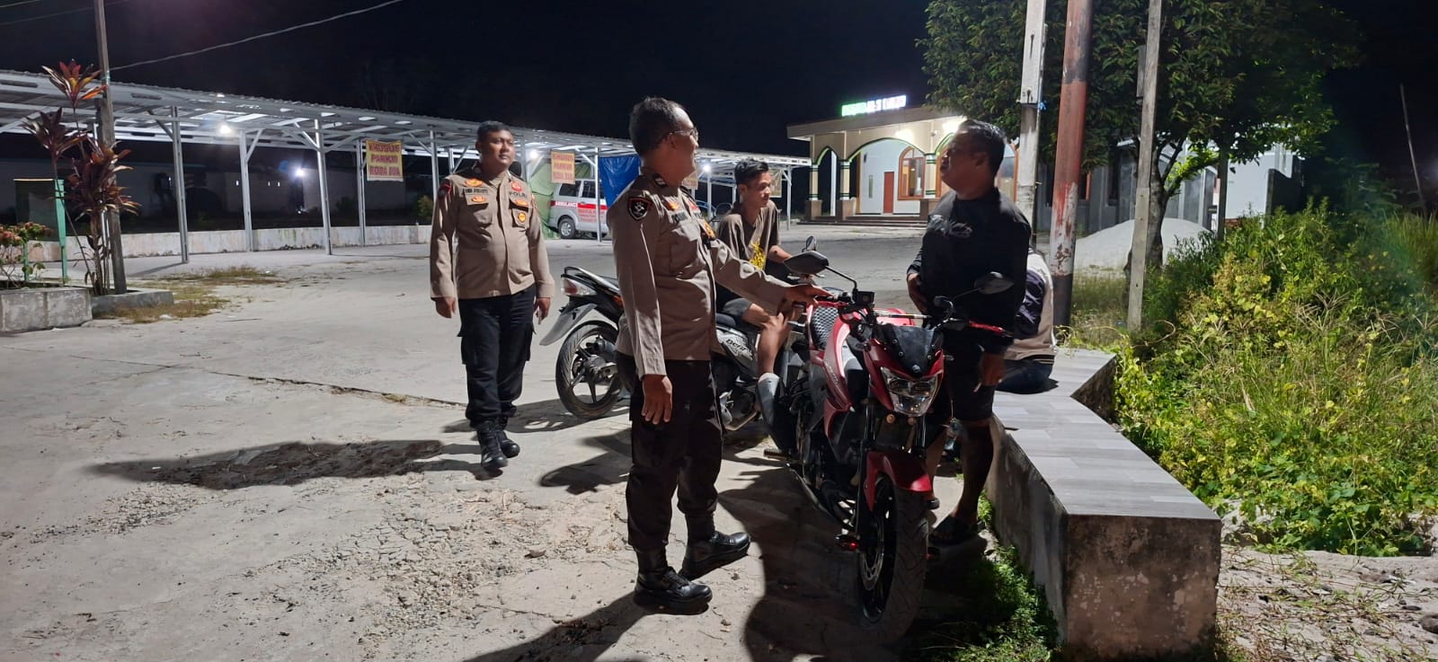 Gandeng Warga, Personel Polsek Bukit Batu Sampaikan Imbauan Larangan Knalpot Brong