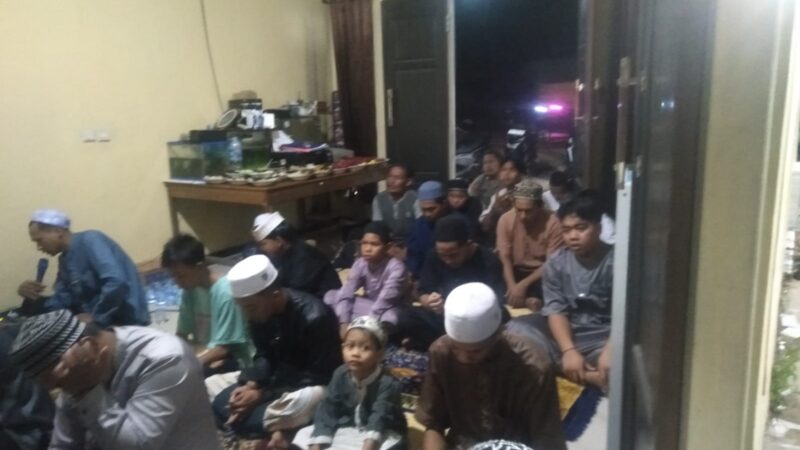 Di Petuk Barunai, Polsek Rakumpit Ikuti Shalat Hajat dan Doa Bersama Keberangkatan Umrah Warga