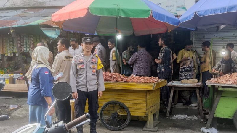 Patroli Dialogis di Pasar Besar, Anggota Polsek Pahandut Jaga Keamanan Aktivitas Warga