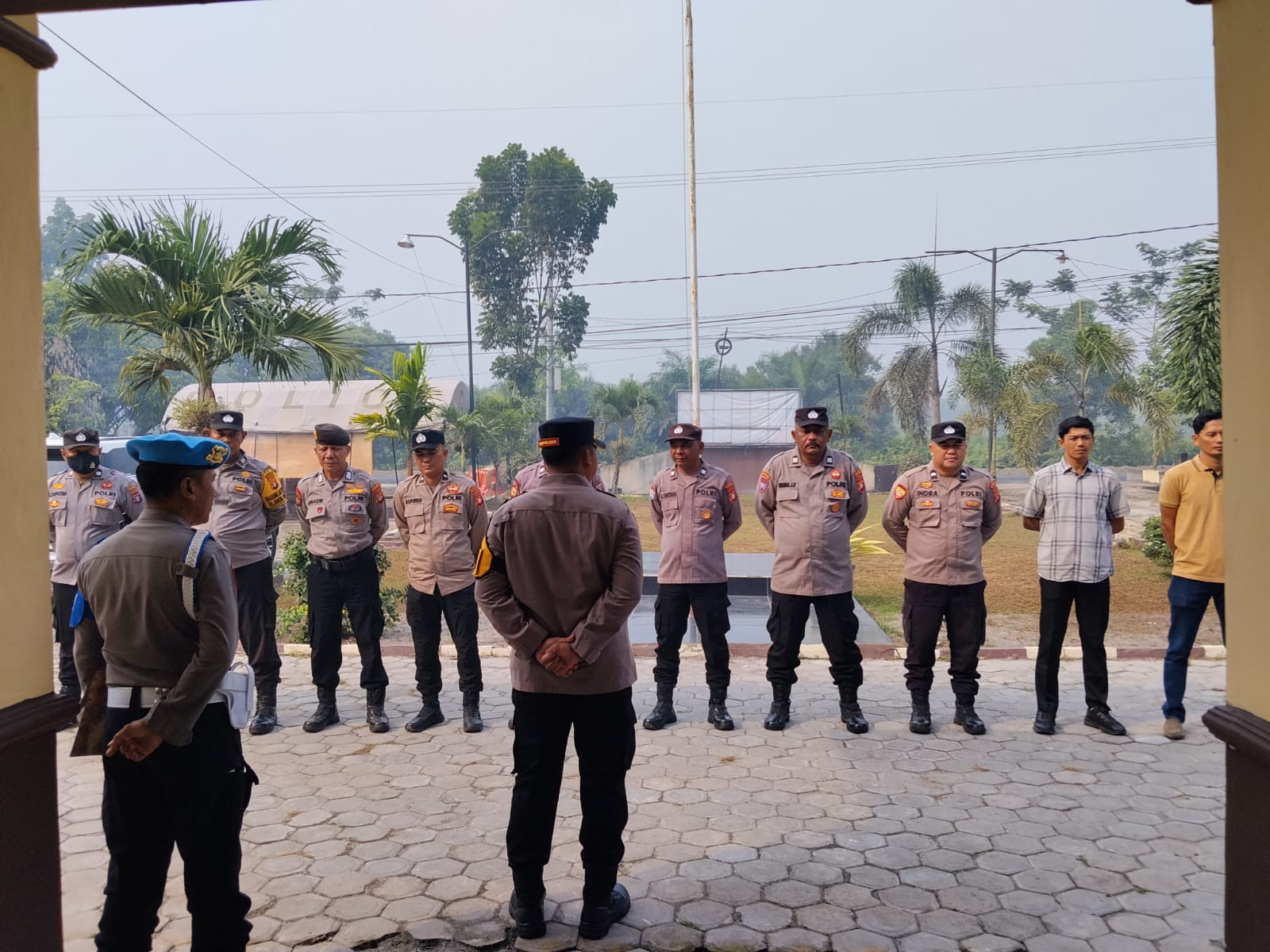 Saat Apel di Mako, Kapolsek Sabangau Imbau Personel Aktif Jaga Kamtibmas