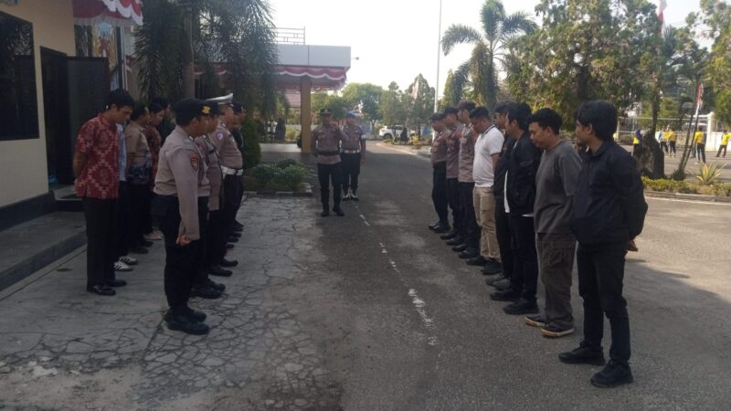 Pastikan Kesiapsiagaan Personel, Pamapta II SPKT Polresta Palangka Raya Pimpin Serah Terima Piket