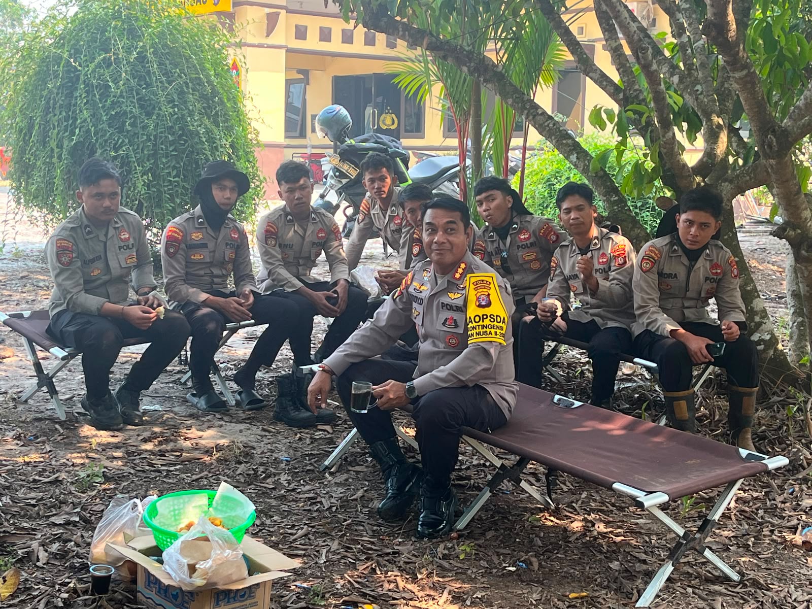 Dirsamapta Polda Kalteng Turun Langsung Motivasi Personel Padamkan Karhutla di Sebangau