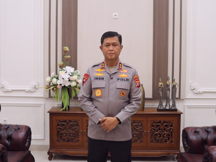 Kapolda Kalteng Ajak Masyarakat Kibarkan Merah Putih Sambut HUT ke-81 RI