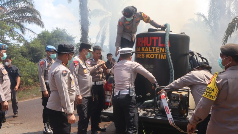 Kapolda Kalteng Tinjau Penanganan Karhutla di Sampit, Prioritaskan Pemadaman di Titik Terbakar