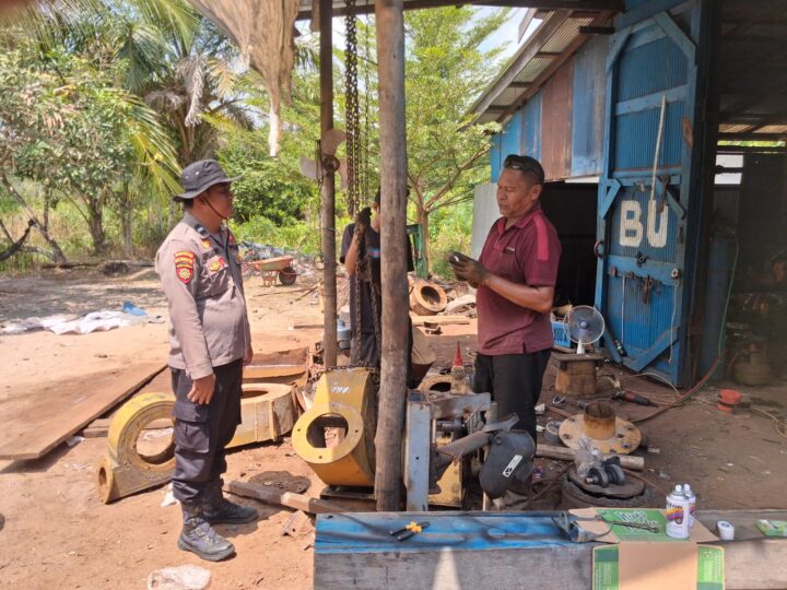 Bangun Sinergitas, Polsek Rakumpit Ajak Warga Stop Ilegal Logging