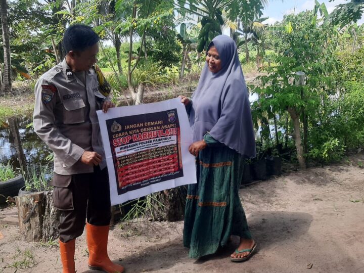 Sampaikan Maklumat Kapolda Kalteng, Bhabinkamtibmas Petuk Katimpun Edukasi Warga Cegah Karhutla