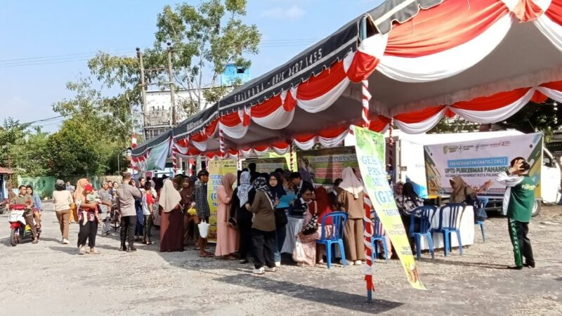 Amankan Gerakan Pangan Murah, Bhabinkamtibmas Pahandut Hadir Berikan Rasa Aman kepada Masyarakat