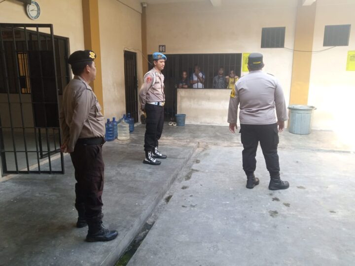 Rutin Awasi di Rutan, Pamapta I SPKT Polresta Palangka Raya Pastikan Kondisi Tahanan tetap Aman