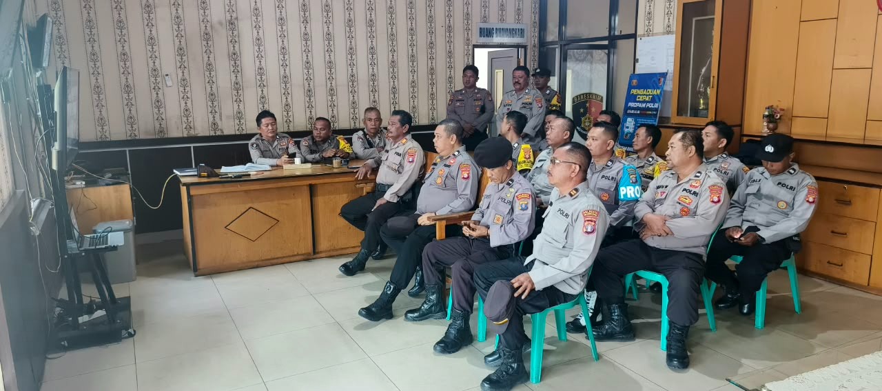 Perkuat Mental Personel, Polsek Pahandut Ikuti Binrohtal Secara Virtual