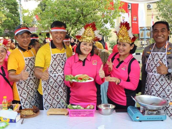 Lomba Tarik Tambang, Tangkap Bebek hingga Memasak Semarakkan HUT RI ke-81 di Polda Kalteng