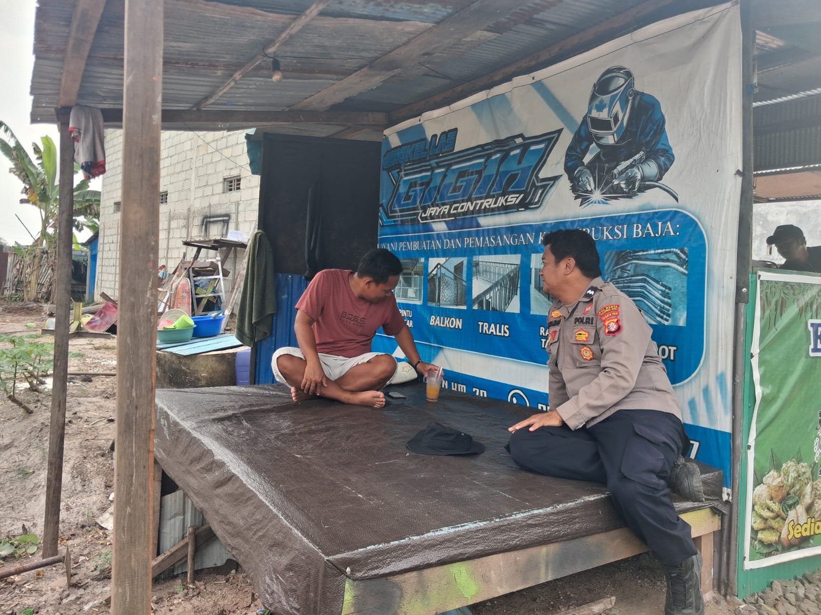 Rangkul Warga di Pager, Bhabinkamtibmas Polsek Rakumpit Edukasi Cegah Karhutla