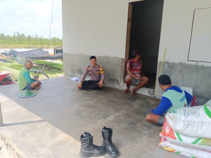 Bhabinkamtibmas Polsek Rakumpit Pererat Silaturahmi dan Dialog Kamtibmas bersama Warga Petuk Bukit