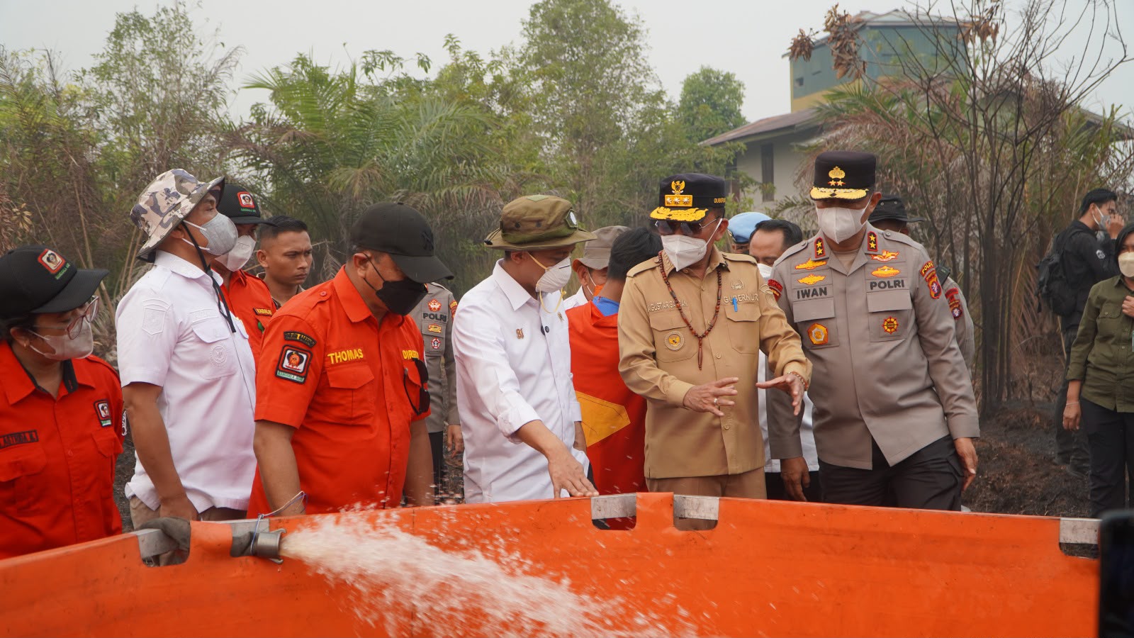 Kapolda Kalteng Dampingi Menteri Kehutanan Tinjau Karhutla di Palangka Raya dan Tumbang Nusa