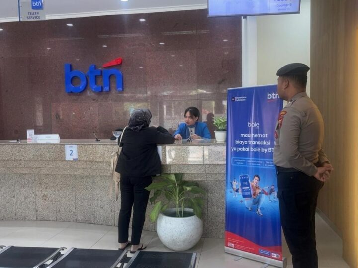 Gelar Pengamanan di Bank, Personel Satpamobvit Polresta Palangka Raya Pastikan Keamanan Perbankan