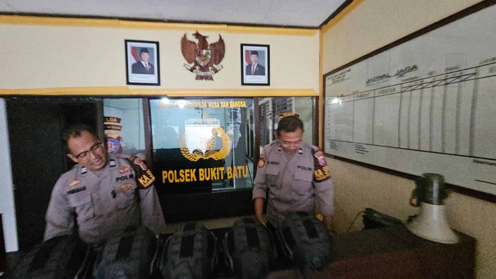 Buktikan Kesiapannya, Polsek Bukit Batu Gelar Serah Terima Piket