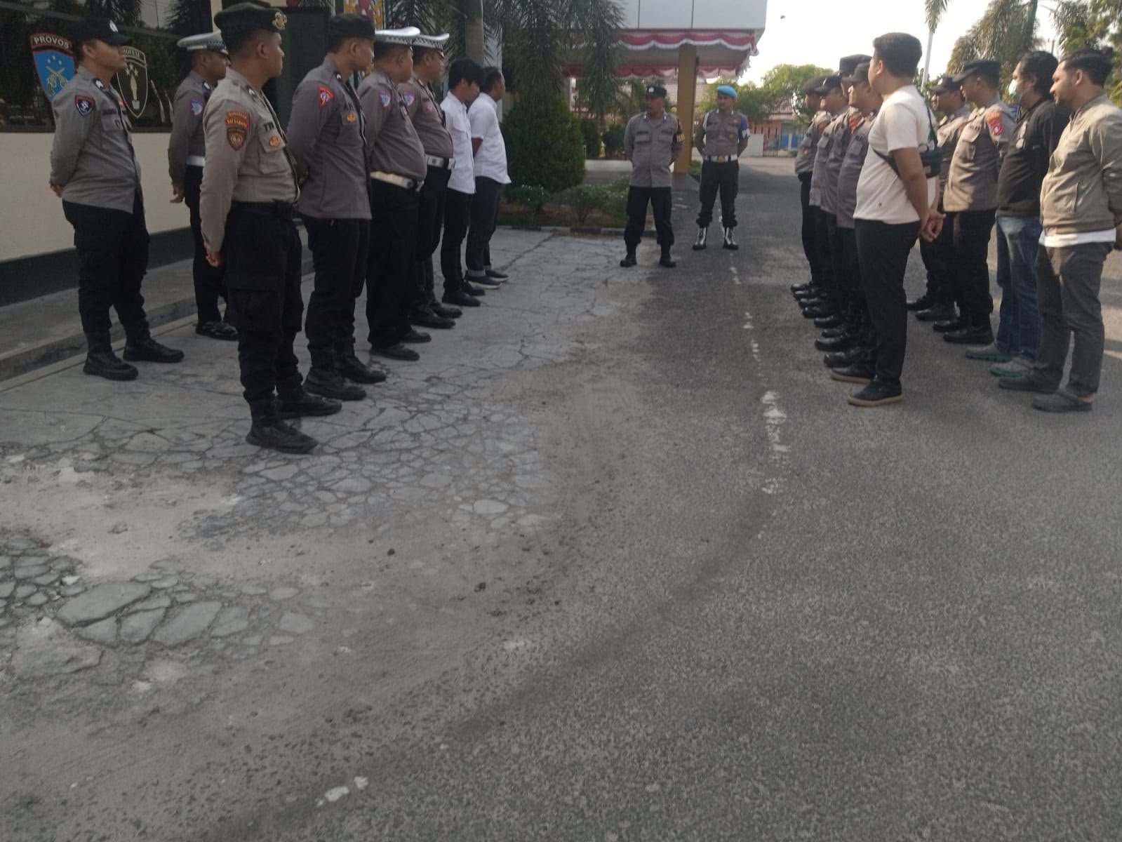 Pastikan Pergantian Piket Berjalan Tertib, Pamapta I SPKT Pimpin Apel Serah Terima