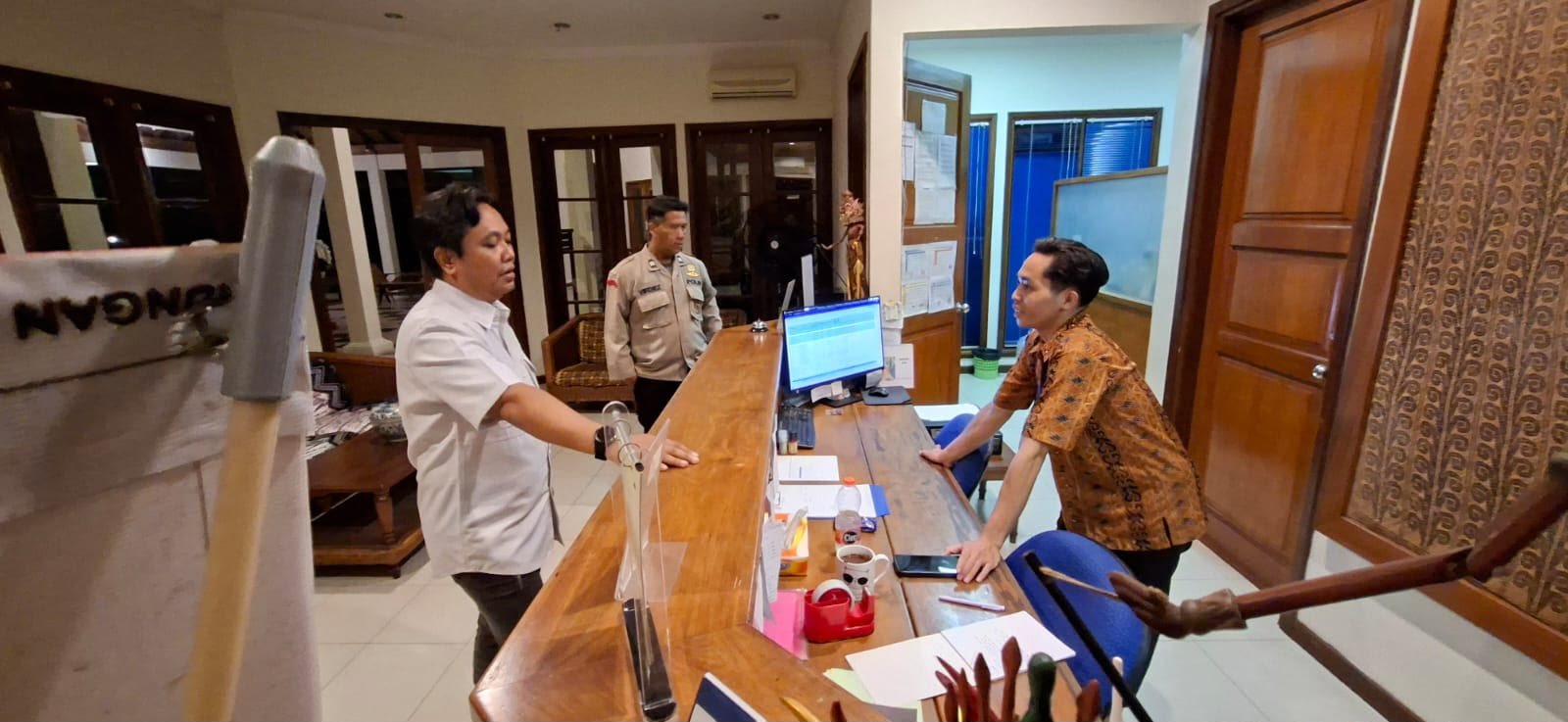 Berikan Rasa Aman, Patroli Polsek Bukit Batu Sambangi Resepsionis Rungan Sari Subud