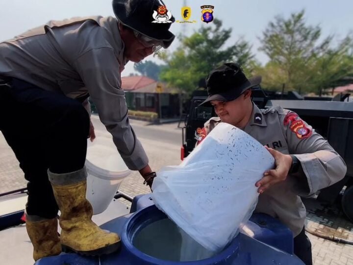 Satbrimob Polda Kalteng Uji Coba Powder Pemutus Api untuk Perkuat Penanganan Karhutla